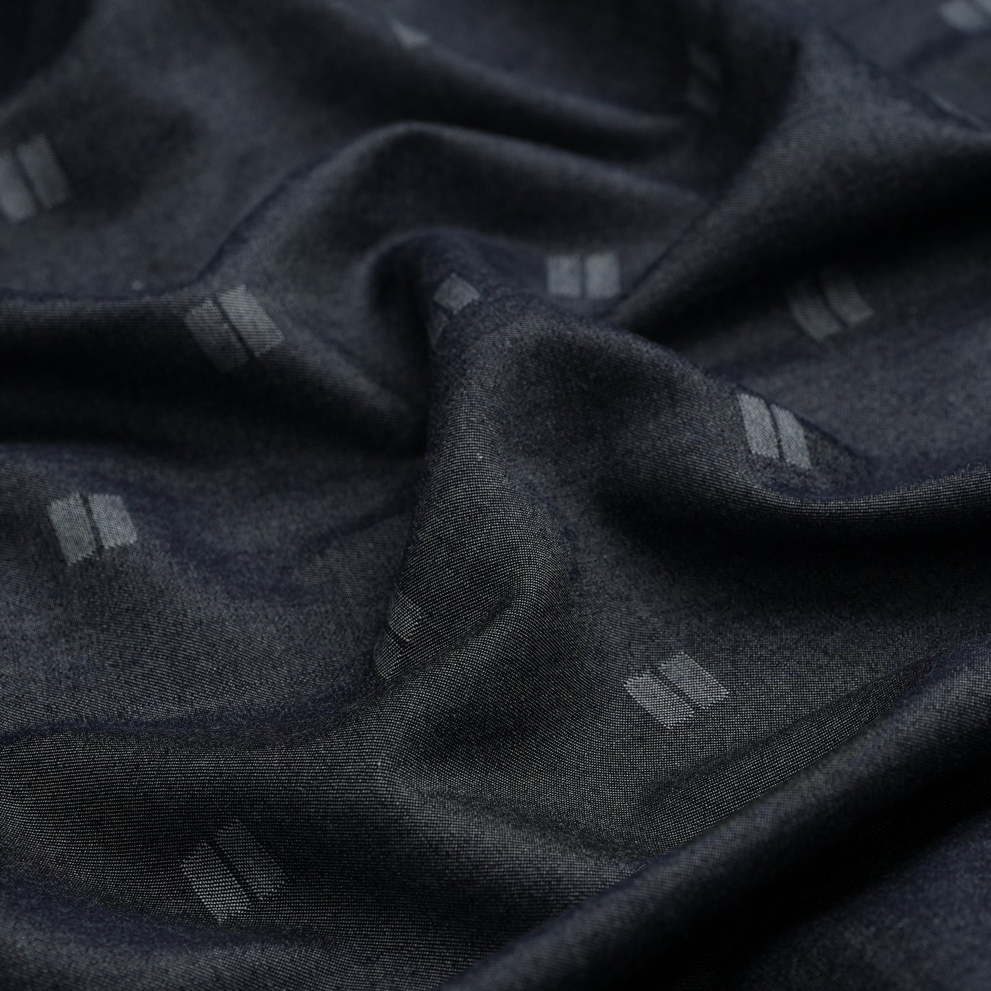 ESSENCE Wash & Wear - Denim Blue Spirit