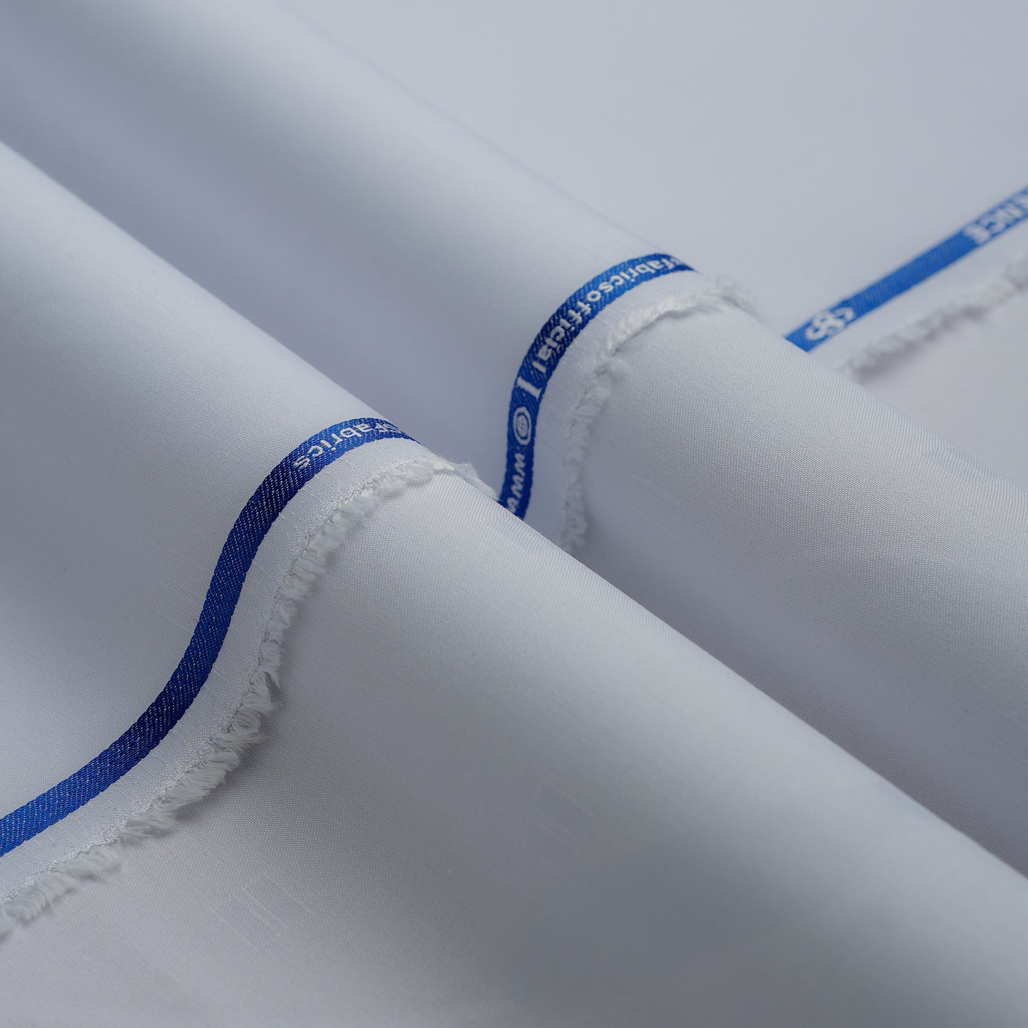 ESSENCE Wash & Wear - White Grace