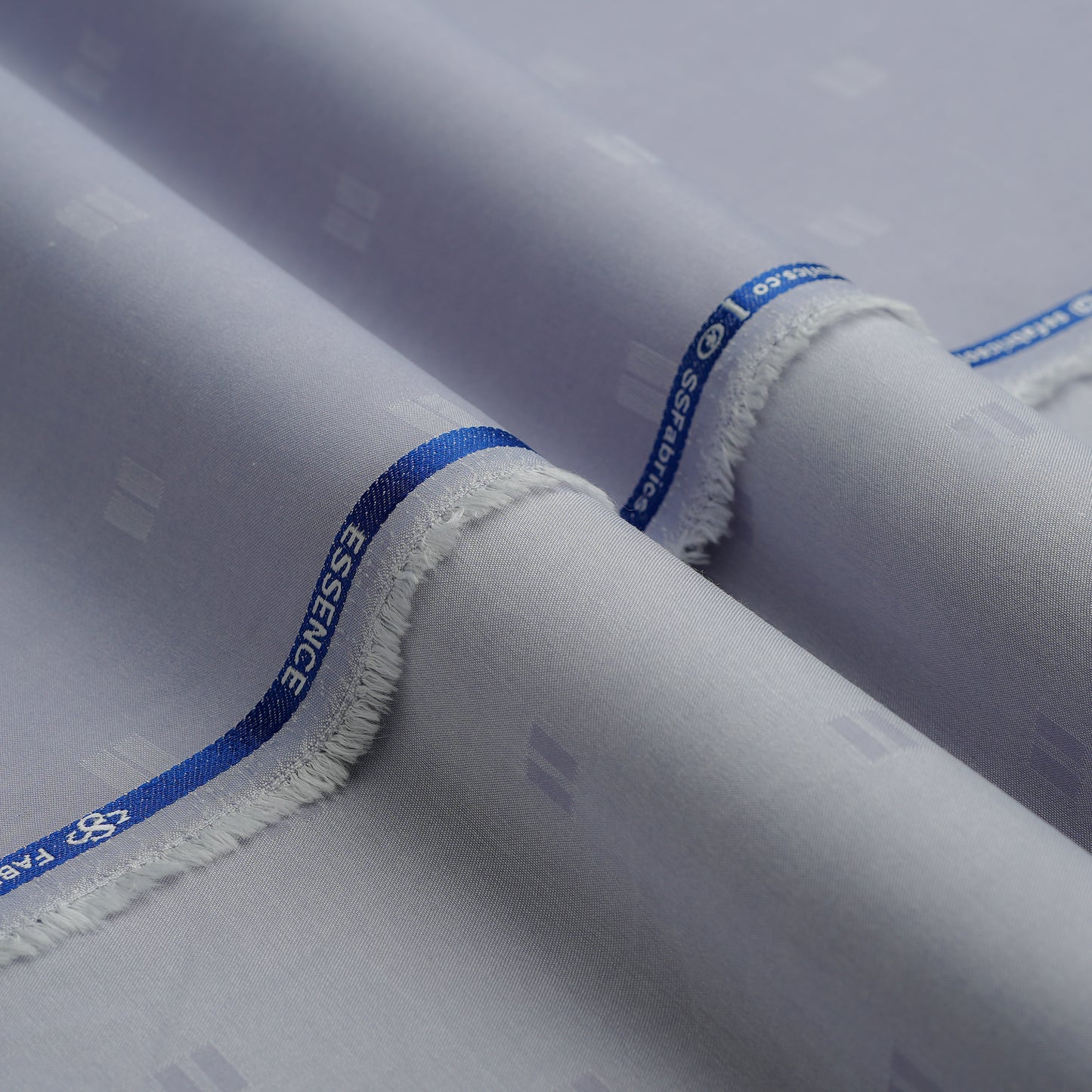 ESSENCE Wash & Wear - Soft Blue Tranquil